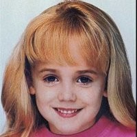 Ratu Kecantikan Mini: Kecil- Kecil Sudah Seksi