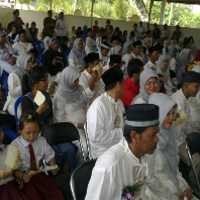 50 Pasang Warga Rusun Cilincing Nikah Massal