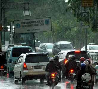 Hujan Deras, Cawang Macet