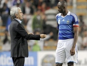 Vieira Tuding Domenech Tak Berkelas