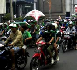 Konvoi Suporter Bonek