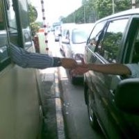 Tol Purbaleunyi Ramai Lancar