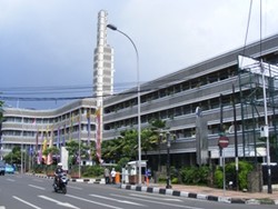 Liburan Sekolah, Hotel Savoy Homann Ajak Tamu Nonton Angklung