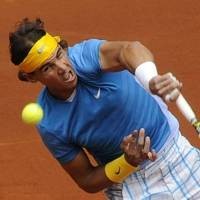 Nadal Melaju, Roddick Mundur