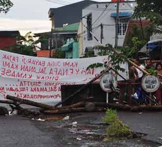 Jalan Syekh Yusuf Diblokir