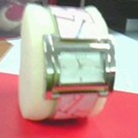 Terima Kasih atas Penyelesaian Kerusakan Jam Elle 