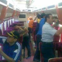 Jumat Bersih, Para Kepala Stasiun Bersihkan KA Argo Bromo Anggrek