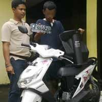 Juru Parkir di Cito Embat Motor 