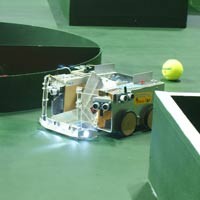 Juara Robot Regional, UGM Incar Pemenang di Nasional