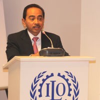 Demokrasi dan Pertumbuhan Ekonomi Aset Hublugri RI