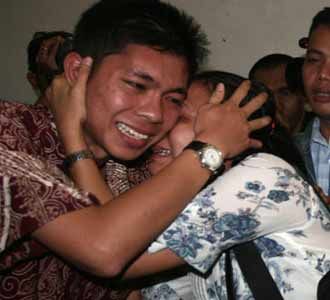 Vonis Bebas untuk Aan