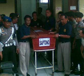 Jenazah Saptono Diberangkatkan