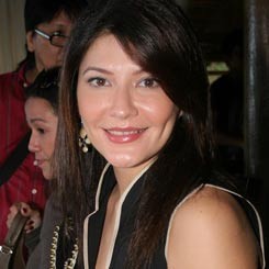 Tamara Bleszynski Umbar Senyum Disambut Tebe-Tebe