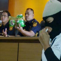 Tersangka Mengaku Tak Mengenal Pemilik Shabu 