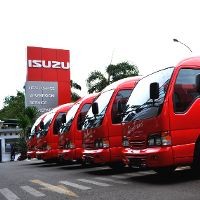 Travel Menjamur, Isuzu Sumringah