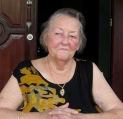 Mama Lauren Punya Firasat Akan Meninggal Tahun 2010