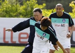 Korsel Siap Main Keras pada Messi cs