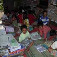 Perpustakaan Anak Bangsa Milik Eko Butuh Uluran Tangan