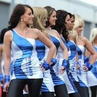 Miss Tuning Tak Sabar Beraksi dengan Mobil Keren