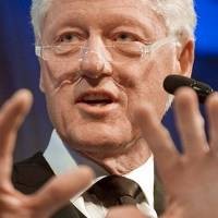 Clinton Bantu Kampanye AS untuk Piala Dunia