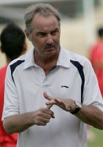 Riedl Siap Bahagiakan Indonesia