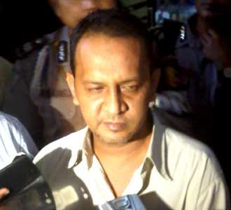 Abu Hamzah Menyerahkan Diri 