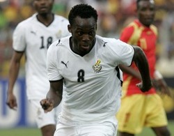 Essien Berpacu dengan Waktu