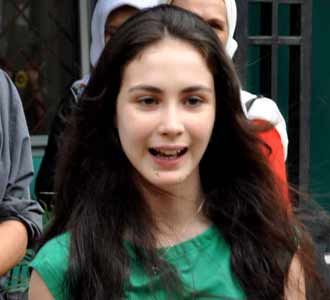 Arumi Bachsin Pulang ke Rumah