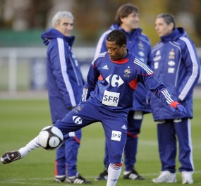 Ayam Jantan Bertekad Menepis Keraguan