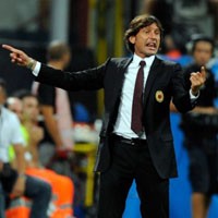 Berlusconi: Leonardo Keras Kepala