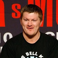 Masih Enggan Bertinju, Hatton Jadi Promotor