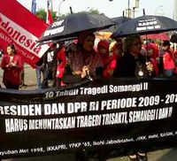 Seratusan Mahasiswa Geruduk DPR
