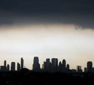 Awan Tebal Selimuti Jakarta