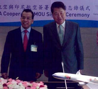 Garuda-China Airlines Makin Mesra