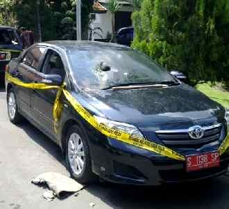 Mobil Wakil Walikota Mojokerto Dirusak