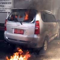 Pasca Kerusuhan, Brimob dan Water Canon Disiagakan di DPRD