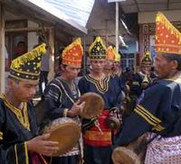 Talempong Iringi Pelepasan Irwan Prayitno