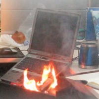 Laptop Terbakar, HP Tarik Ribuan Baterai Bermasalah
