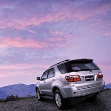 Agustus, Toyota Indonesia Ekspor Fortuner 4.000 CC