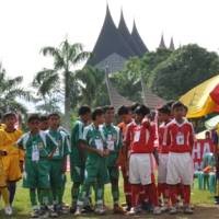 Bola Bergulir di Padang