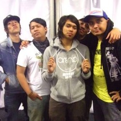 Rocket Rockers Hidupkan Kembali Lagu Lawas Imanez