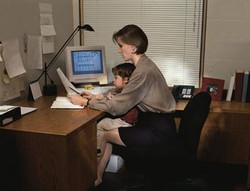 Dilema Wanita Modern: Karir & Rumah Tangga?