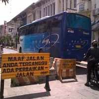 Jalan Braga Diperbaiki, Arus Lalin Tersendat