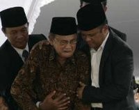 Thareq Habibie: Papa Berikrar Tidak Akan Keluar RS Tanpa Mama 