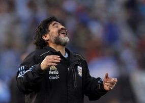 Maradona Hapus Kekhawatiran
