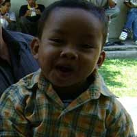 Di Lingkungan Baru, Ayah SW Jadi Tukang Kebun