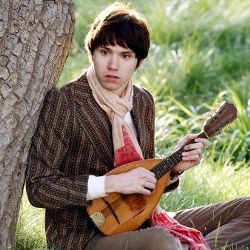 Ryan Ross Tanpa Panic At The Disco
