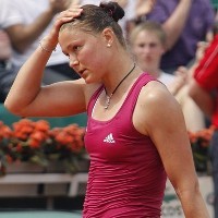 Safina Pulang Dini, Roddick Menang Susah Payah