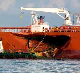 2 Kapal Tabrakan di Selat Singapura