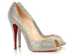 Loubotin Wujudkan Sepatu Cinderella Seharga Rp 23,700,000